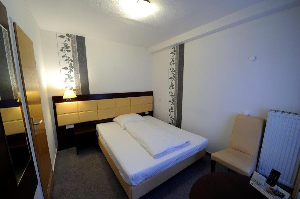 Hotel Zur Post Steimbke Екстериор снимка