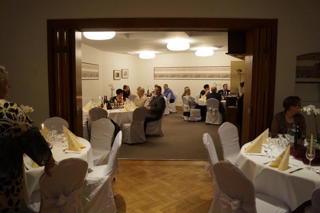 Hotel Zur Post Steimbke Екстериор снимка
