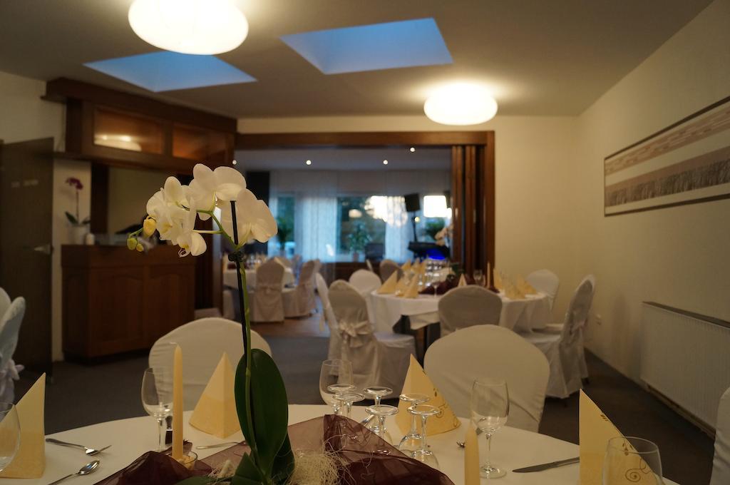 Hotel Zur Post Steimbke Екстериор снимка